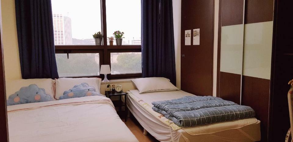 Young House Apartment *