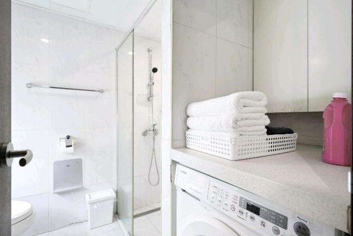 Young House Apartment *